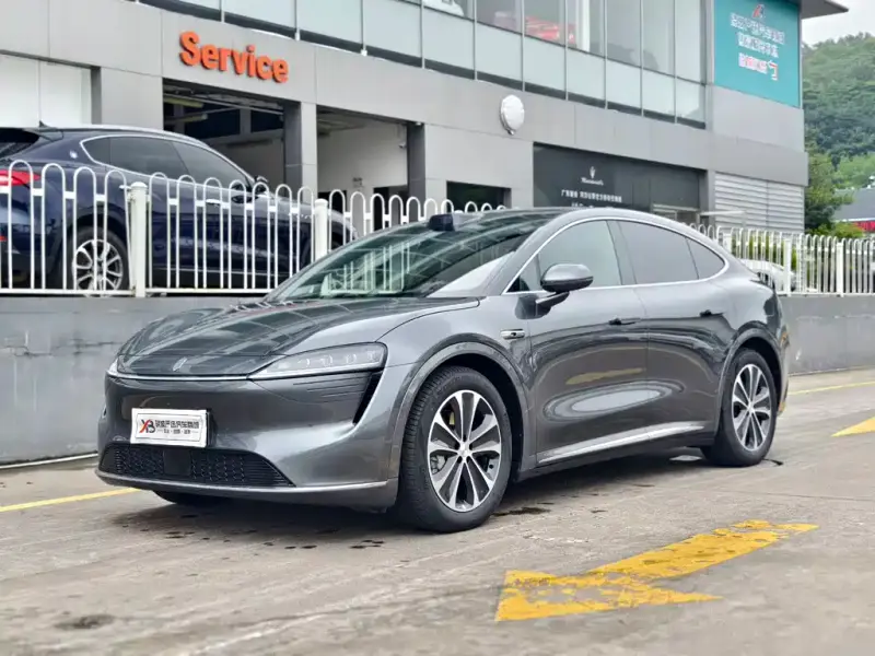 Luxeed Zhijie R7