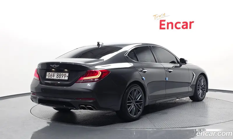Genesis G70