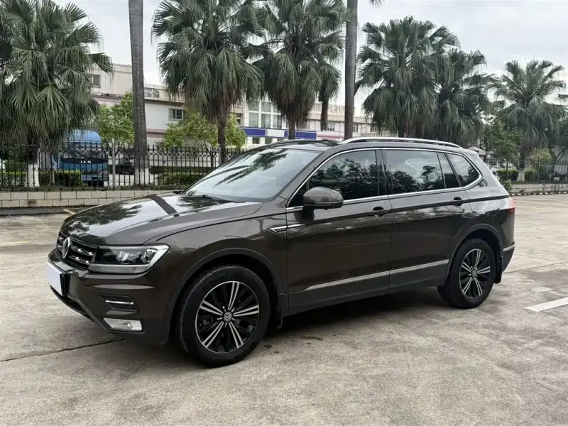 Volkswagen Tiguan L