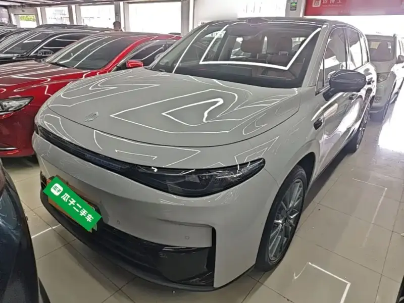 Leapmotor C10