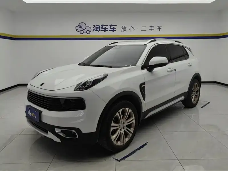 Lynk & Co 01
