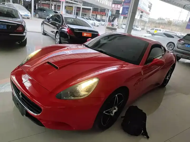Ferrari California T