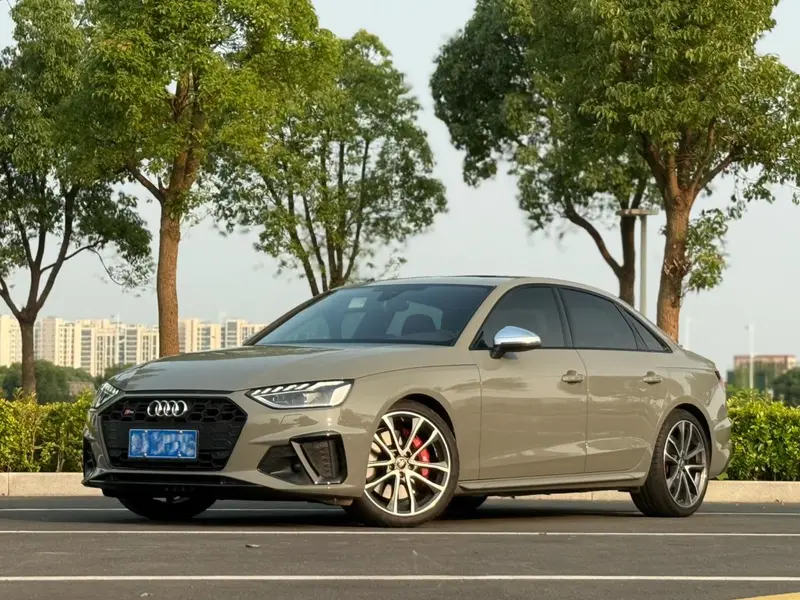 Audi S4