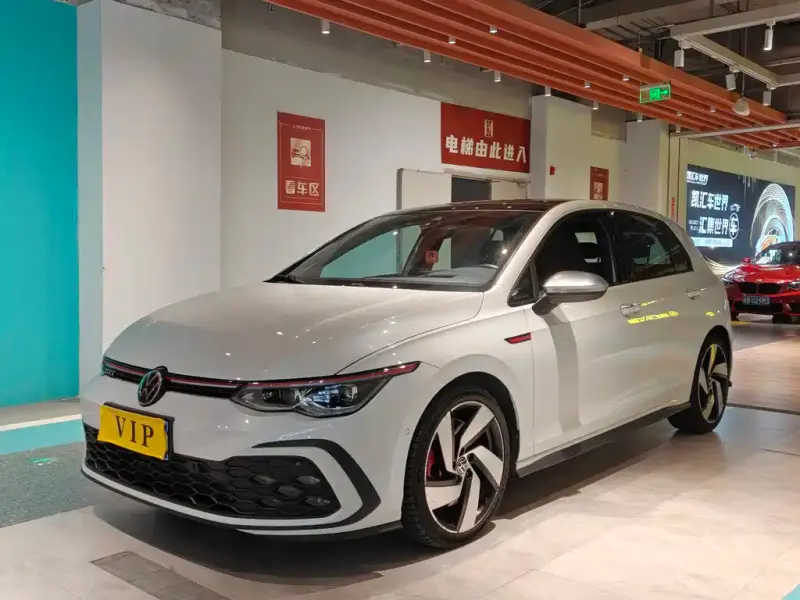 Volkswagen Golf GTI