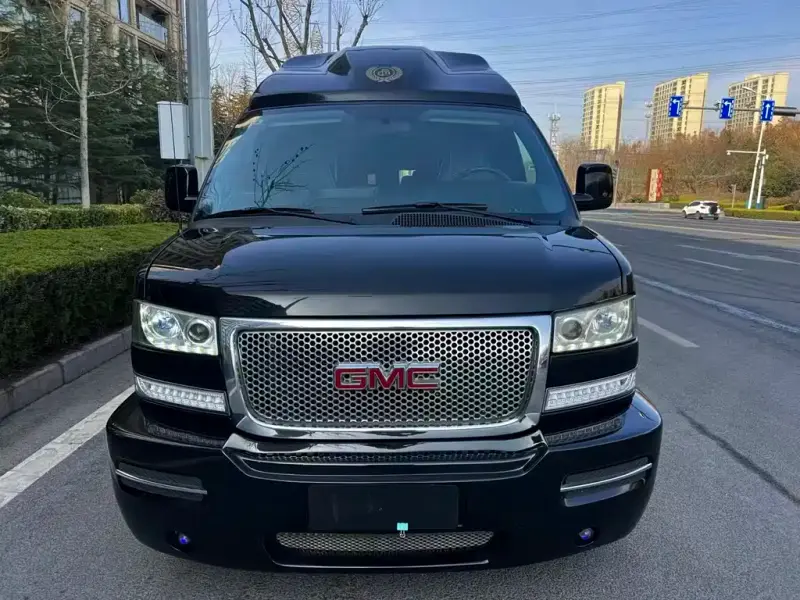 GMC Savana