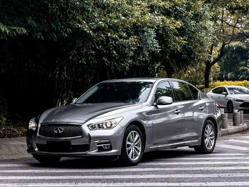 Infiniti Q50L