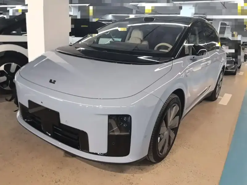 Li Auto i8