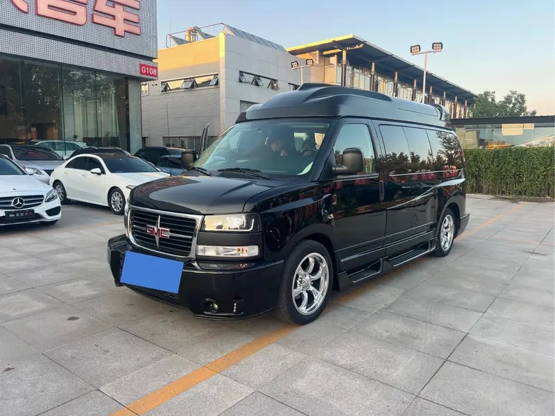 GMC Savana