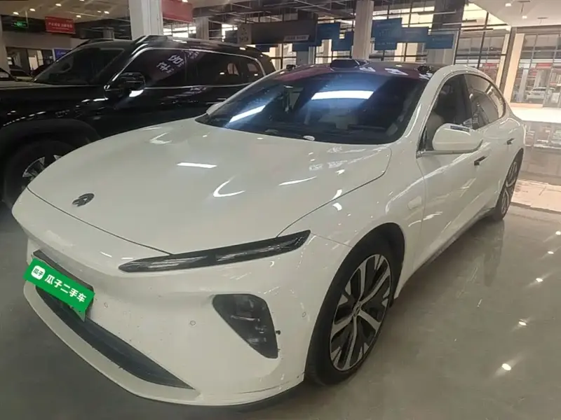 NIO ET7