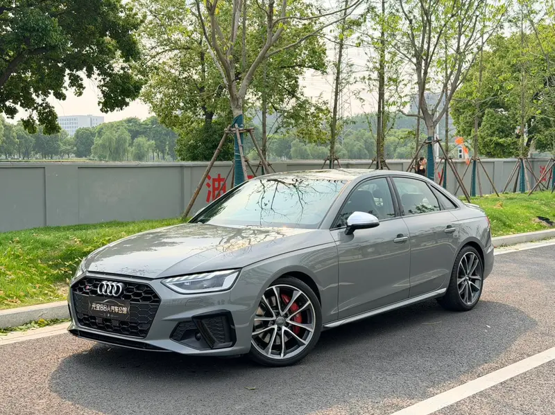 Audi S4