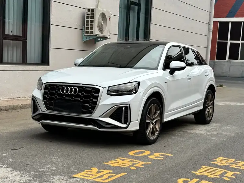 Audi Q2L