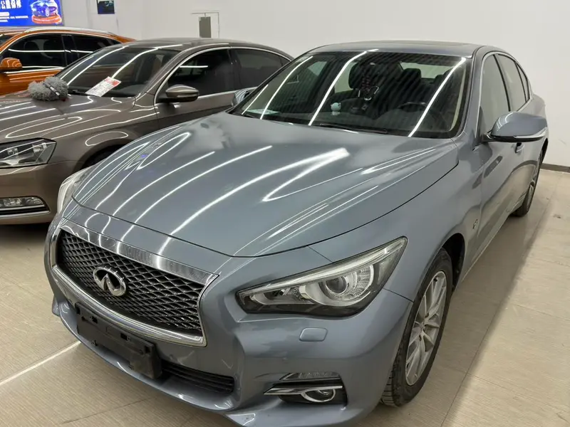 Infiniti Q50L
