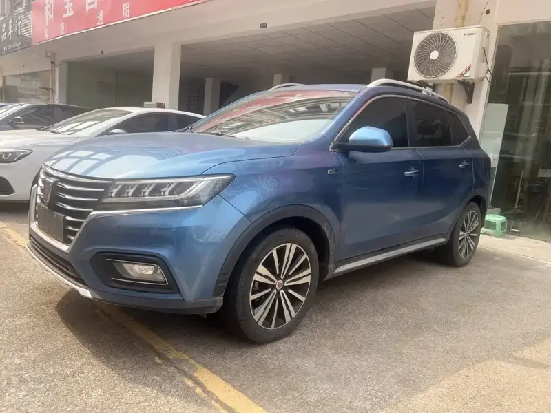 Roewe MG HS (RX5)