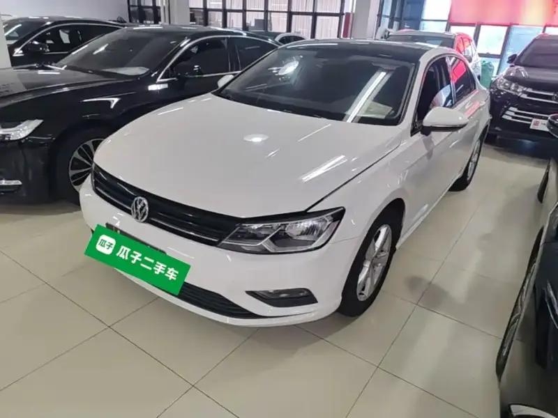 Volkswagen Lamando
