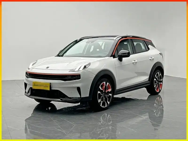 Lynk & Co 06
