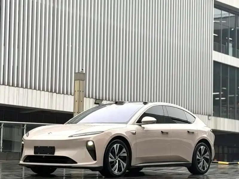 NIO ET5