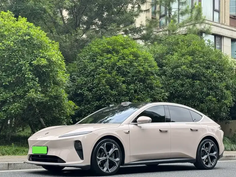 NIO ET5