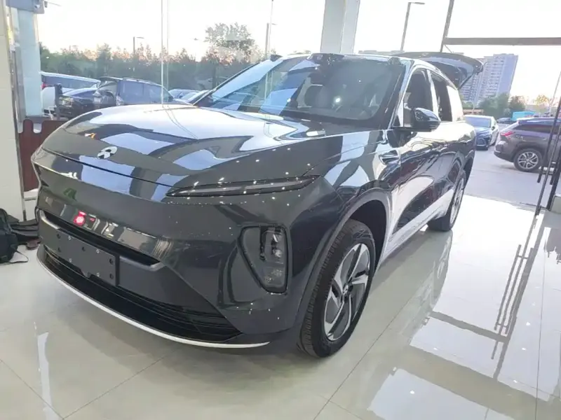 NIO ES8