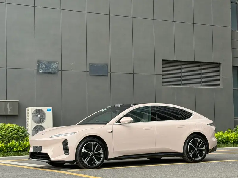 NIO ET5