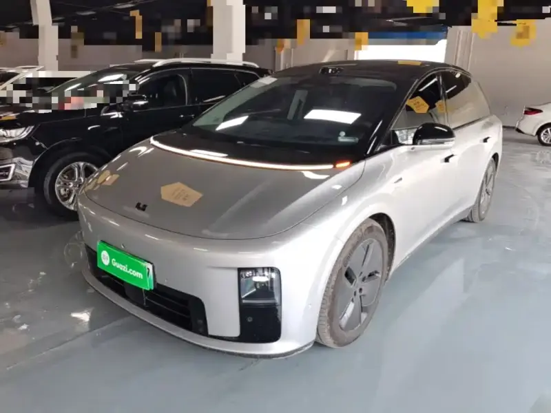 Li Auto i8