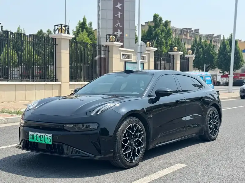 Zeekr 001