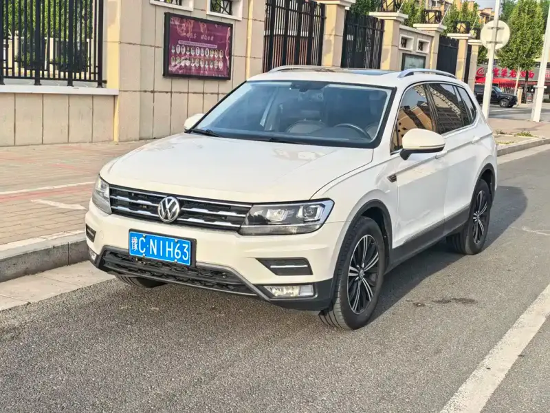 Volkswagen Tiguan L