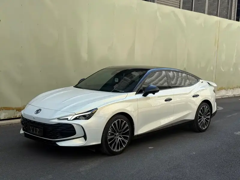 MG MG7