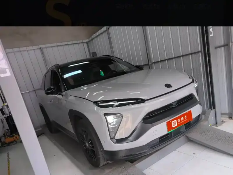 NIO ES6