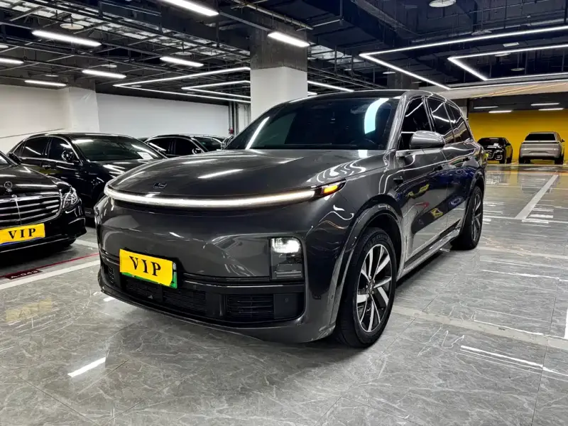 Li Auto L8