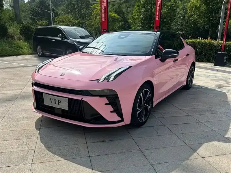 Lynk & Co 03