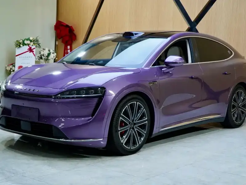 Luxeed Zhijie R7