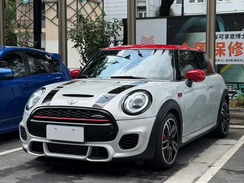 MINI JCW