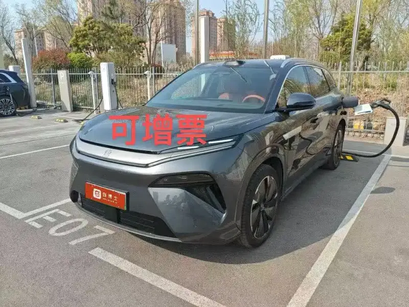BYD Tang L