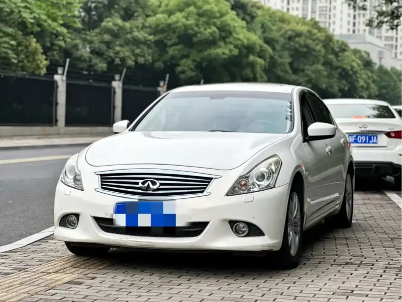 Infiniti G