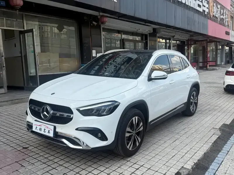 Mercedes-Benz GLA