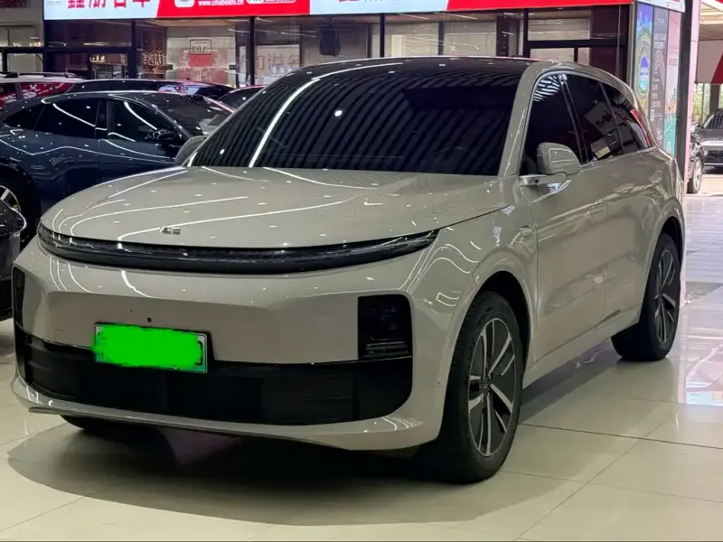 Li Auto L6