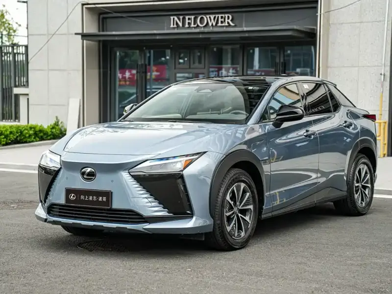 Lexus RZ