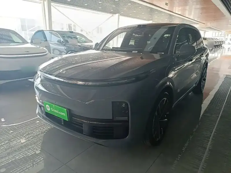 Li Auto L8