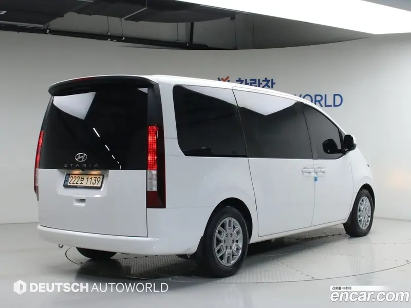 Hyundai Staria