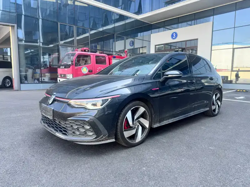 Volkswagen Golf GTI