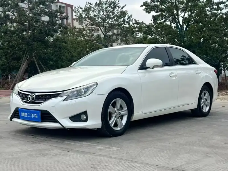 Toyota Reiz