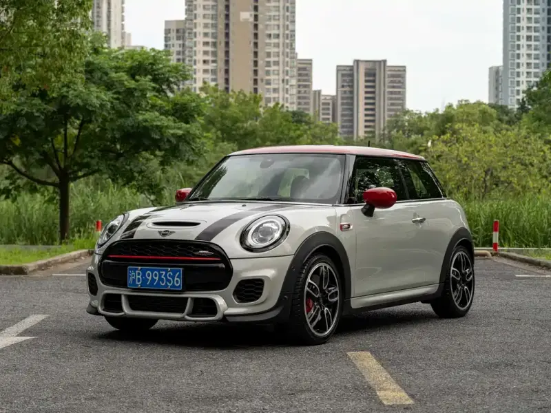 MINI JCW