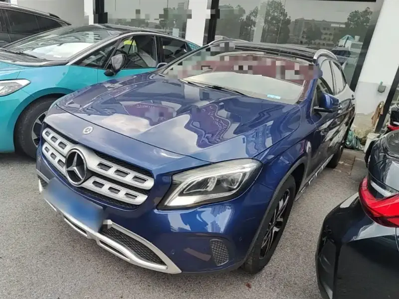 Mercedes-Benz GLA