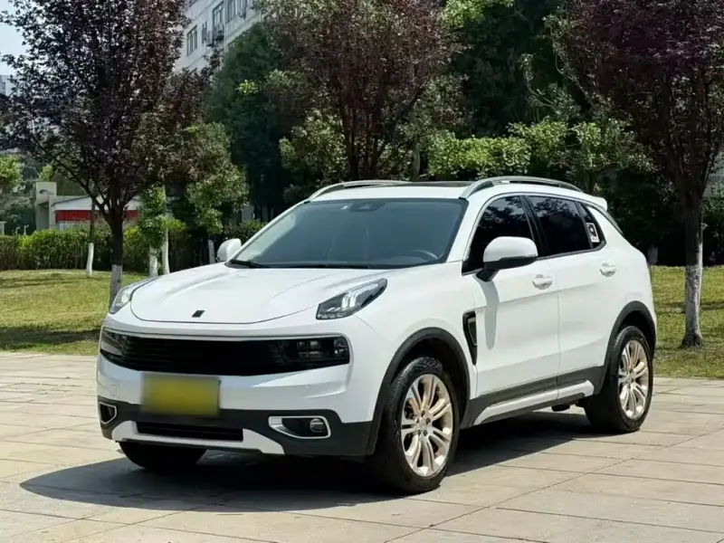 Lynk & Co 01