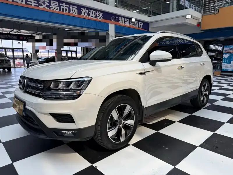 Volkswagen Tharu