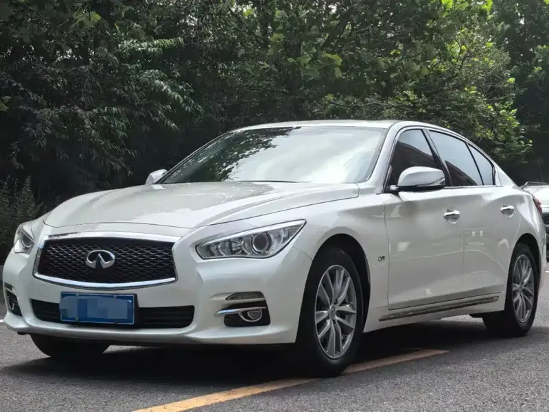 Infiniti Q50L