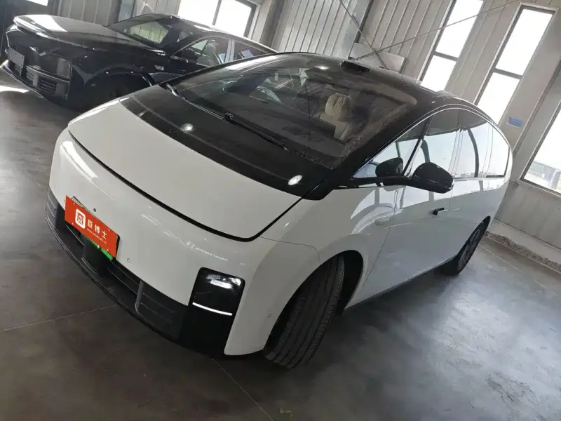 Li Auto MEGA