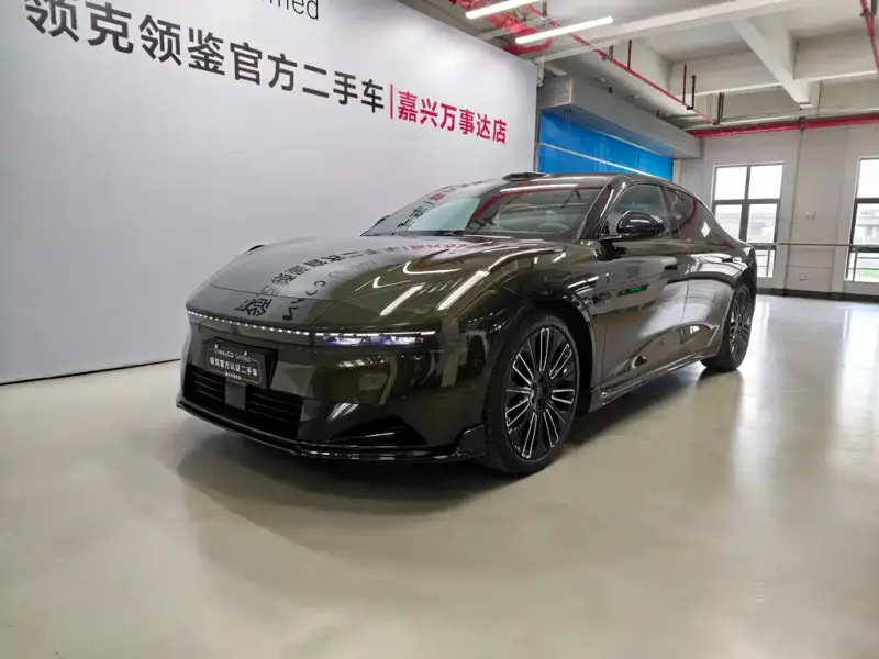 Lynk & Co 10