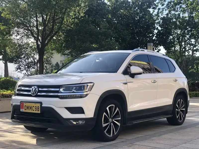 Volkswagen Tharu