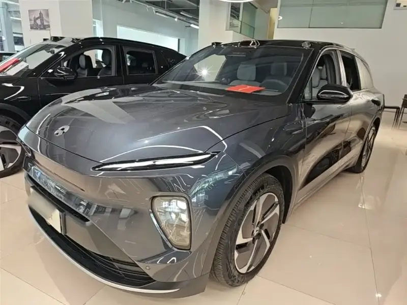 NIO ES8
